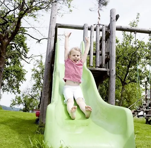 Ferienhof Ederbauer Am Irrsee Gasthof *