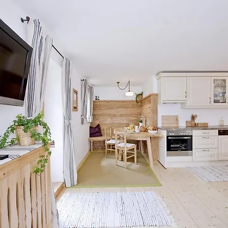 Ferienhof Ederbauer Am Irrsee בית הארחה *